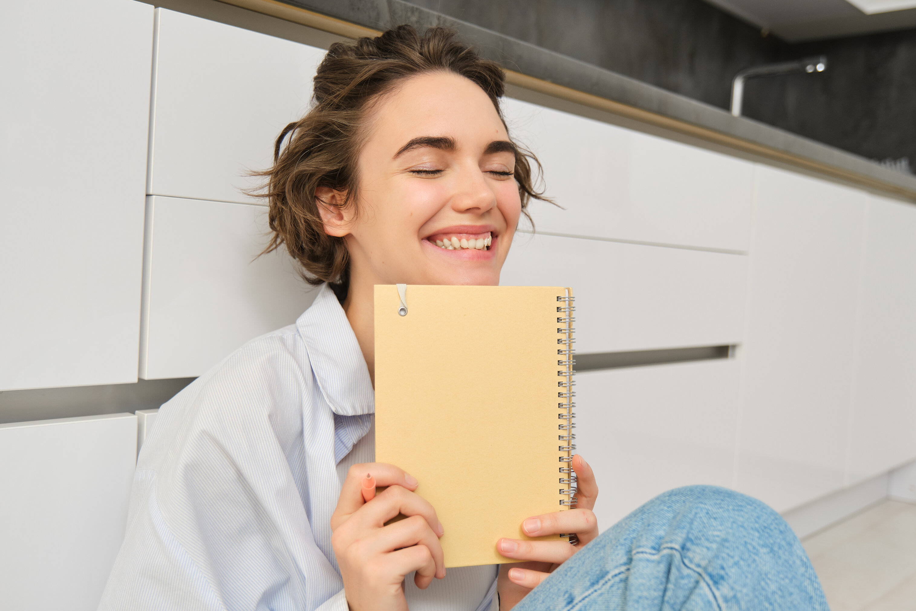 Out of clients? 3 secrets to filling your diary with appointments at the eyelashes