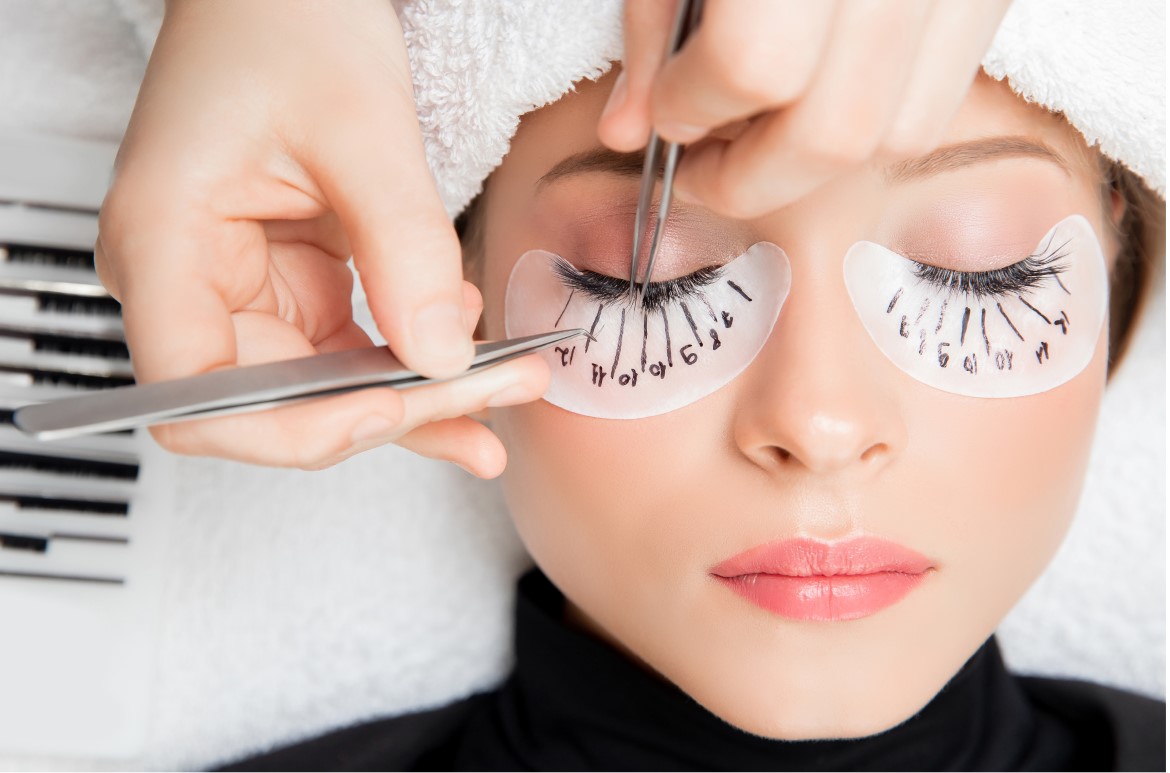 Everything you need to know about lash extensions: What is the procedure?