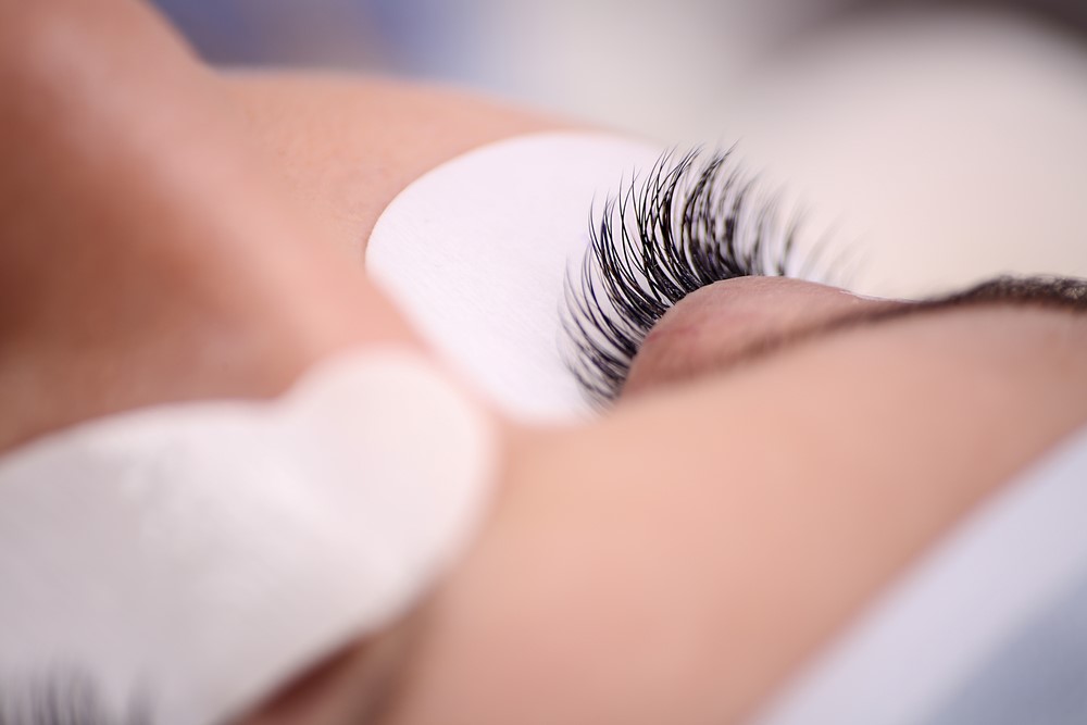 Caring for lash extensions: What does it entail, main stages