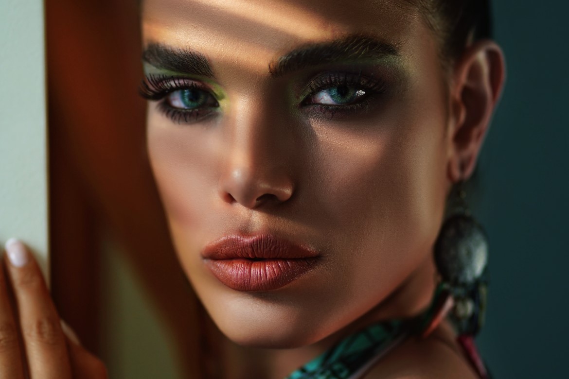 How long do the hair by hair lashes last: What to say to your clients and factors that matter