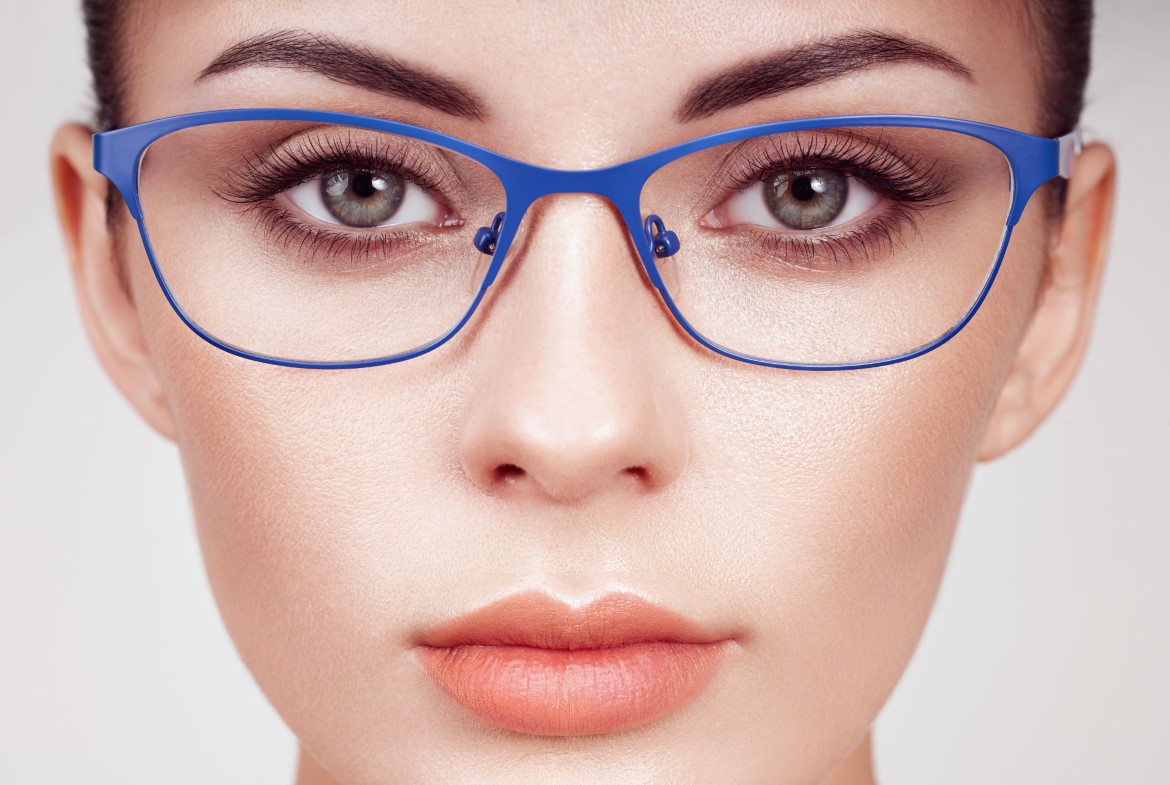 Lash extensions and glasses: tips for technicians and clients