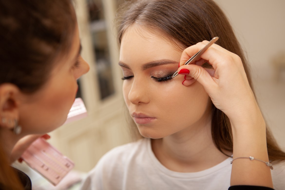 Customer service: 5 tips that will help you if you’re a lash artist