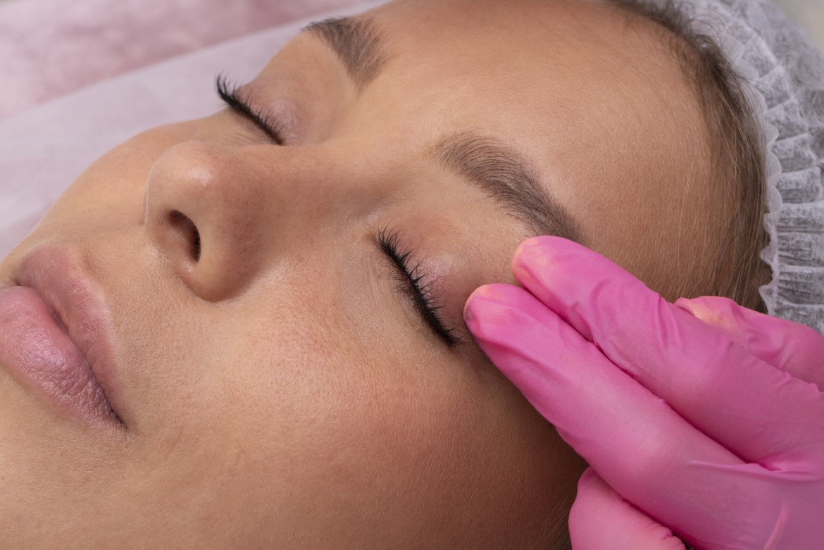 Top brands with quality products for lash application
