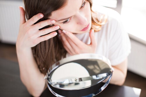 Possible side effects of eyelash extensions and how to avoid them