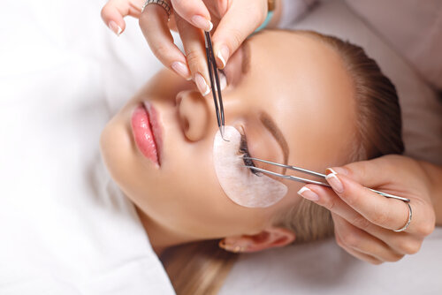 How to create attractive service packages with eyelash extensions for your clients?